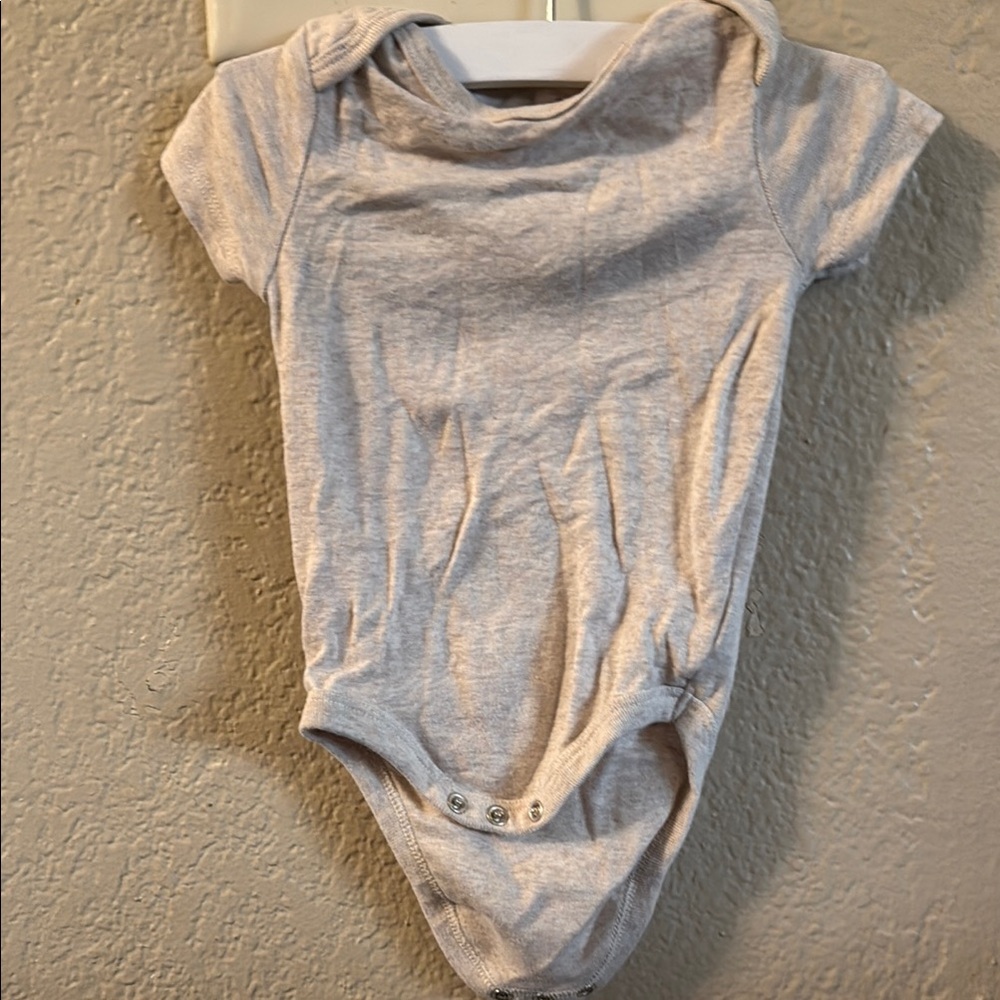 Short-Sleeve Onesies with Round Neckline